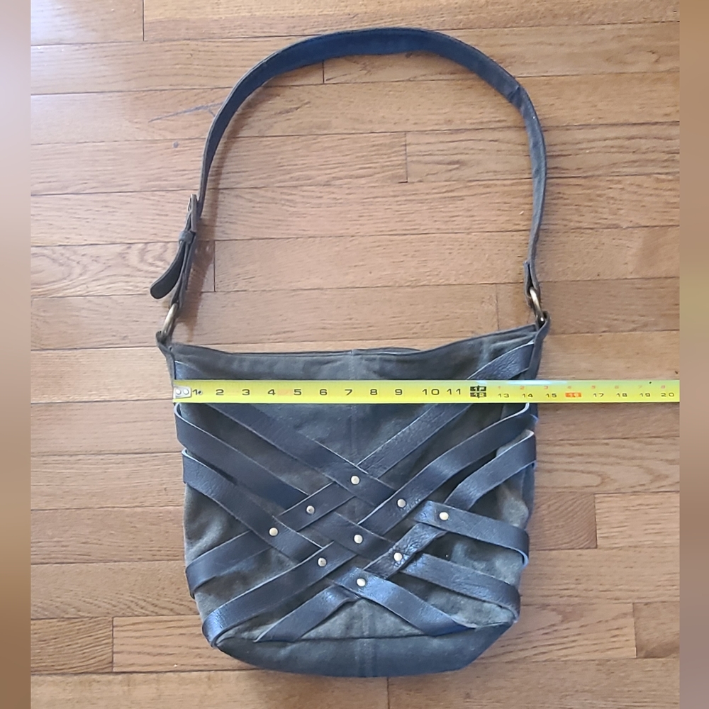 Deena & Ozzy crossbody olive green suede and leather bag - Picture 3 of 5